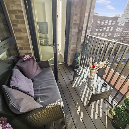 Greenwich Apartment With A River View & Balcony Near The 02 Arena & North Greenwich With Free Wifi & Fast Links Into Central London Exterior foto