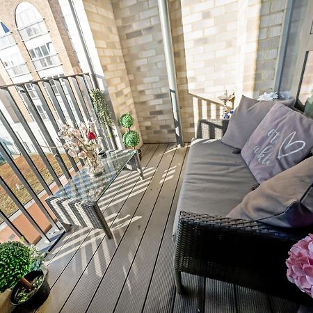 Greenwich Apartment With A River View & Balcony Near The 02 Arena & North Greenwich With Free Wifi & Fast Links Into Central London Exterior foto
