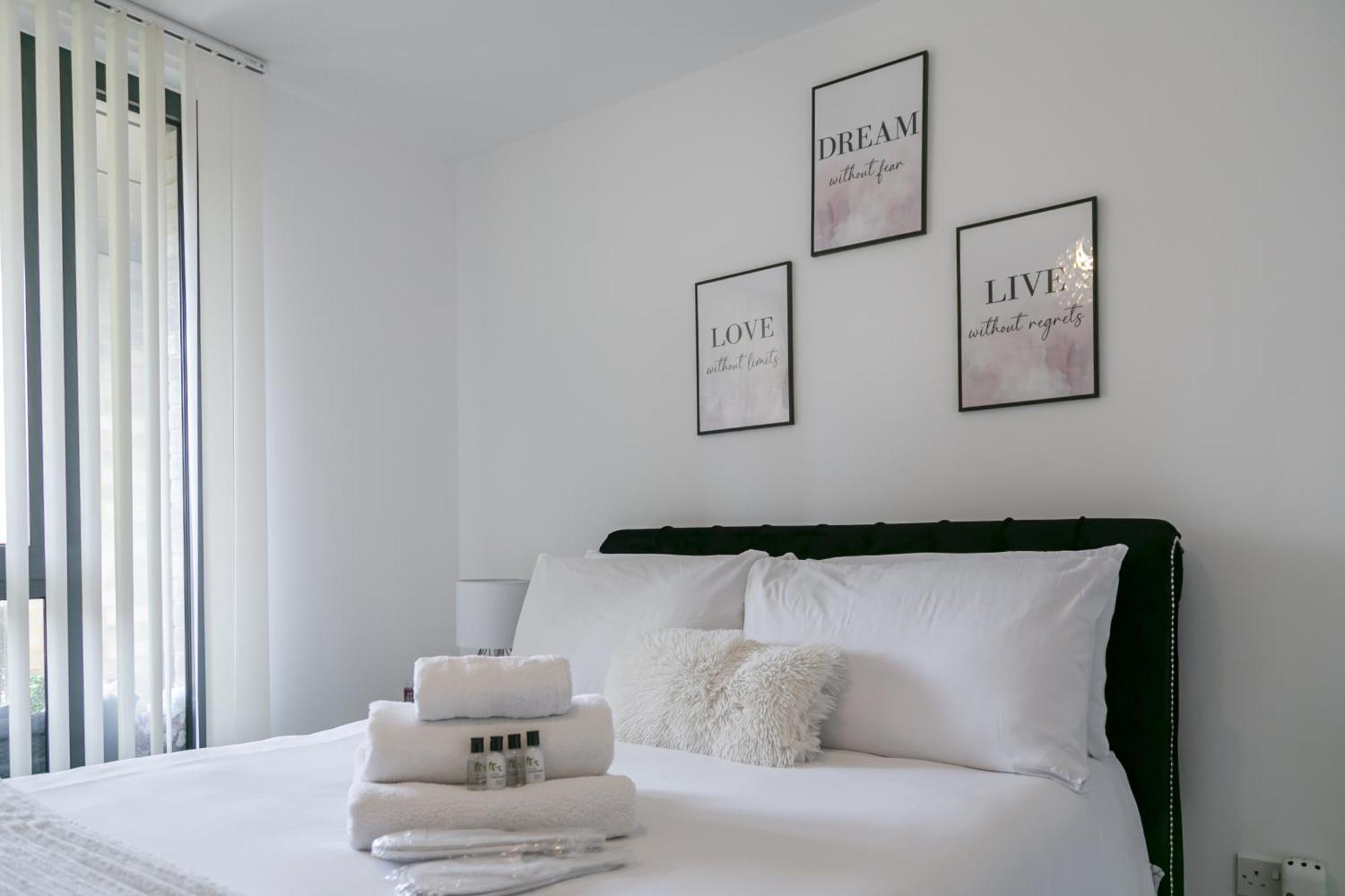 Greenwich Apartment With A River View & Balcony Near The 02 Arena & North Greenwich With Free Wifi & Fast Links Into Central London Exterior foto